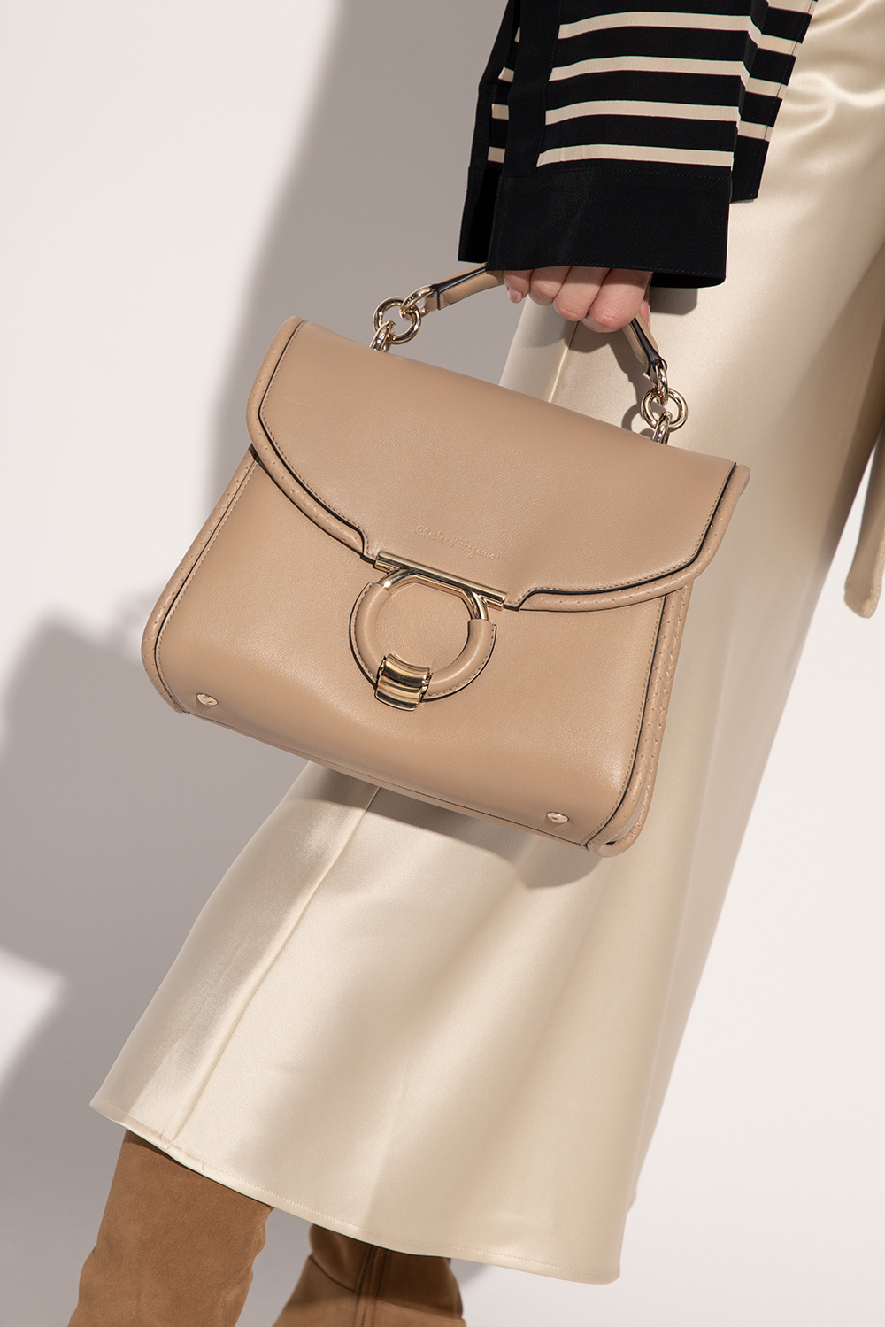 Beige Margot shoulder bag FERRAGAMO Vitkac Germany